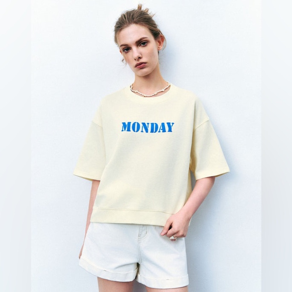 URBAN REVIVO LETTER CREW NECK T-SHIRT
